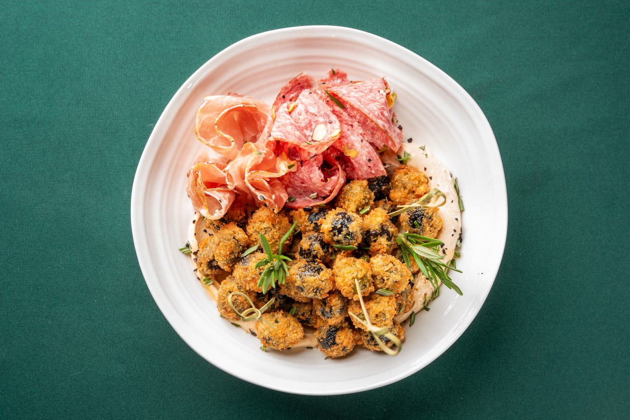 Fried Olives with Parma and Cheese Mousse 280 g.<br>