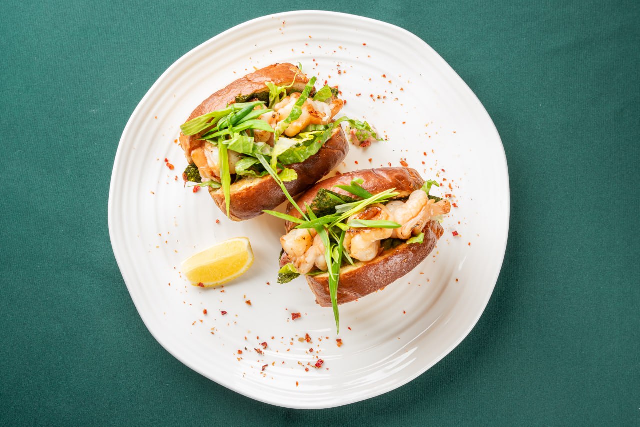 Hot Dogs with Shrimp and Spicy Mayo 370 g.<br>